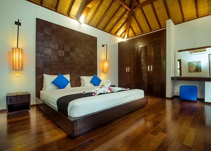 Arama Riverside Villa *