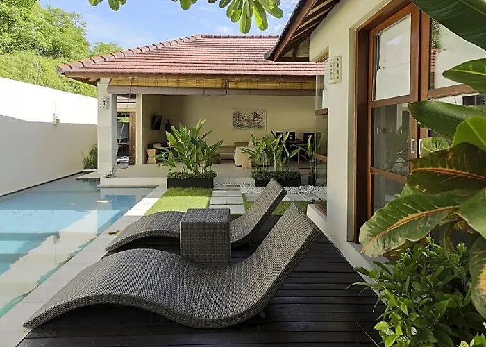 Arama Riverside Villa *